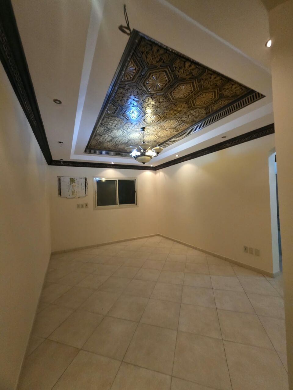 Khobar, Apartments, Flats, Houses & Villas, SAR 28000/year,  3 BR,  Consists Of:- 3 Bedrooms, A Living Room, 2 Bathrooms, And A Kitchen,  Fast Floor, Elevator