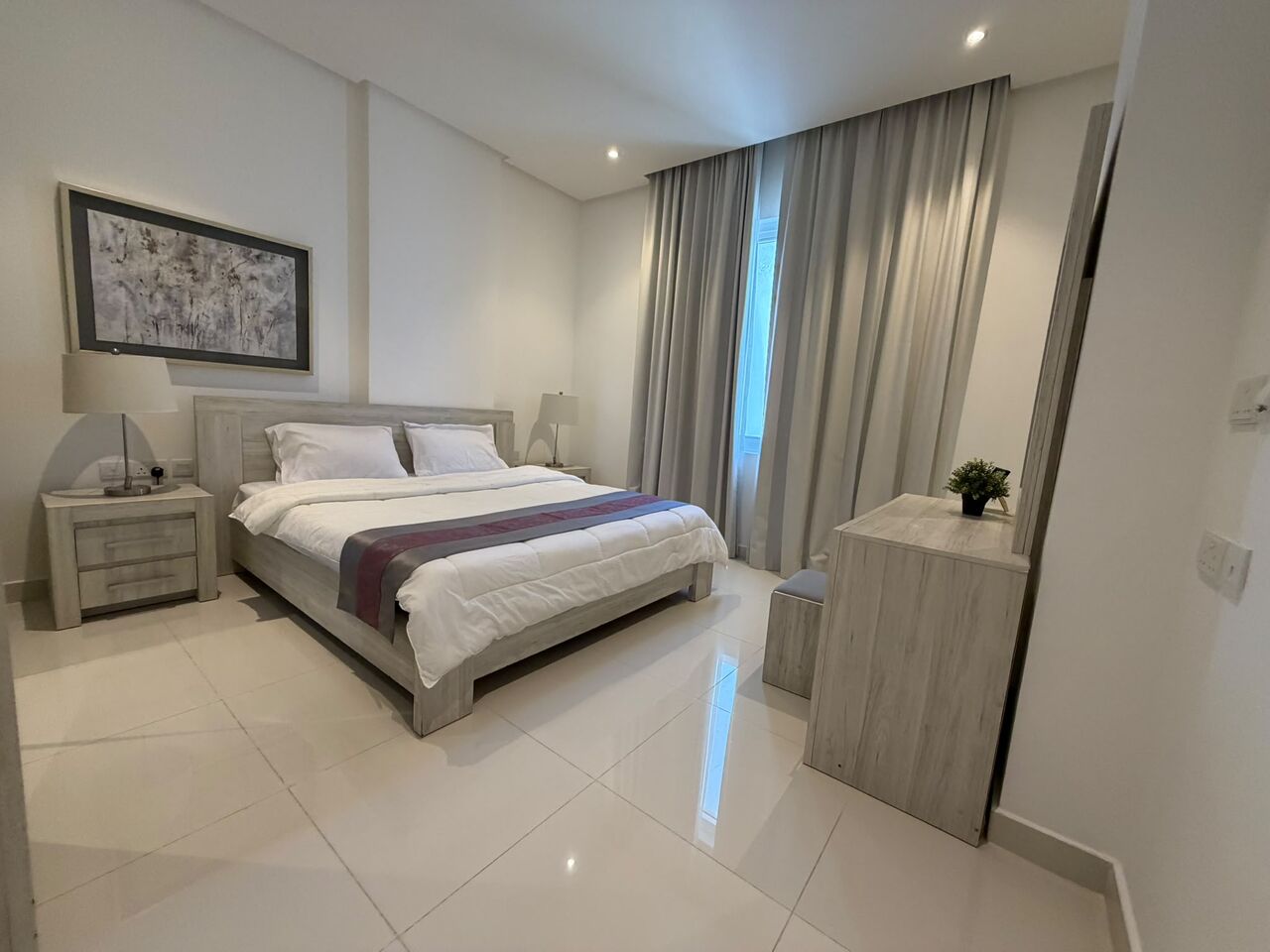 Juffair, Apartments, Flats, Houses & Villas, BHD 375/month,  Furnished,  1 BR,  Apartment For Rent In Juffair