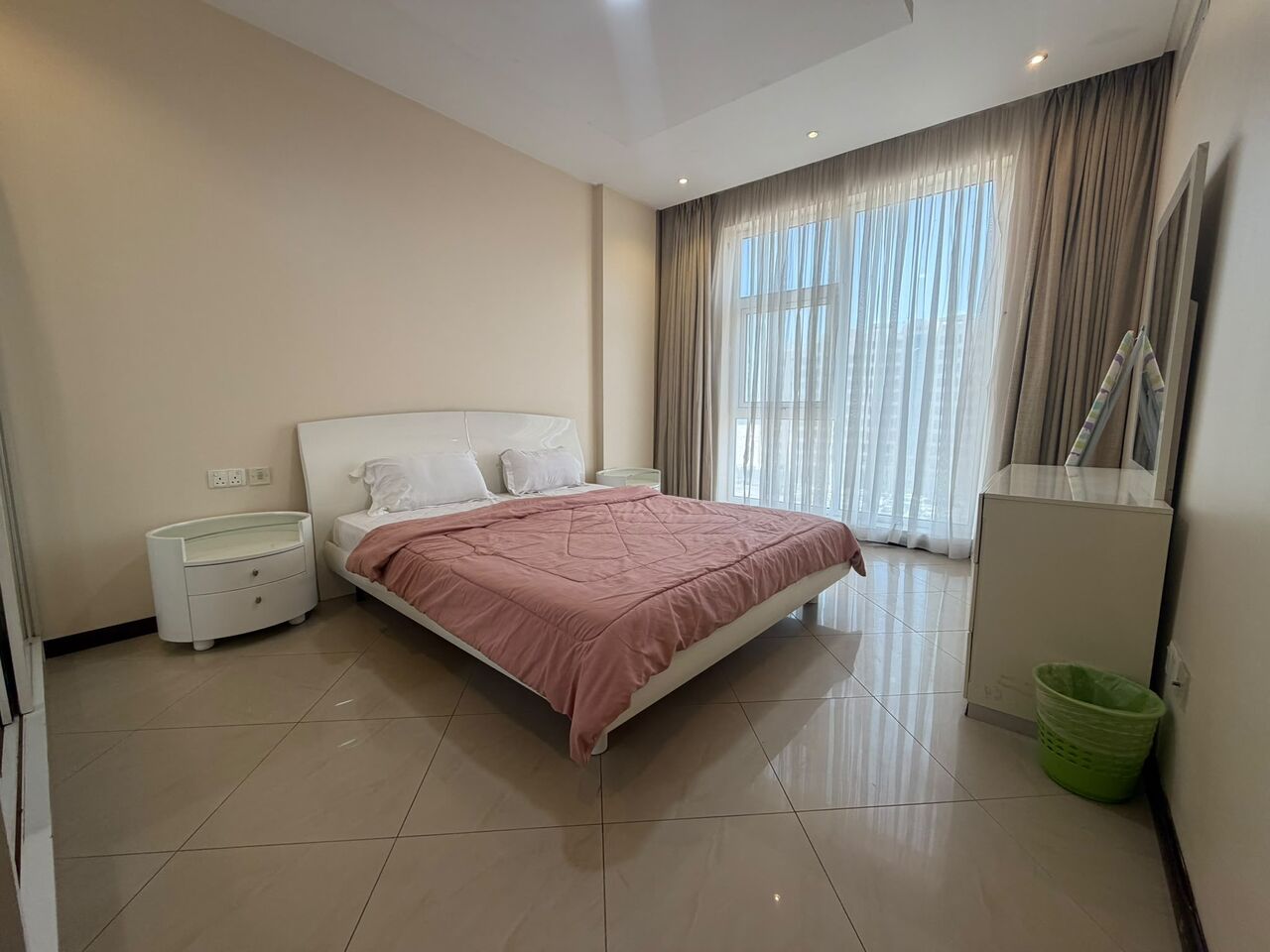 Juffair, Apartments, Flats, Houses & Villas, BHD 350/month,  Furnished,  2 BR,  Luxury Apartment For Rent In Juffair