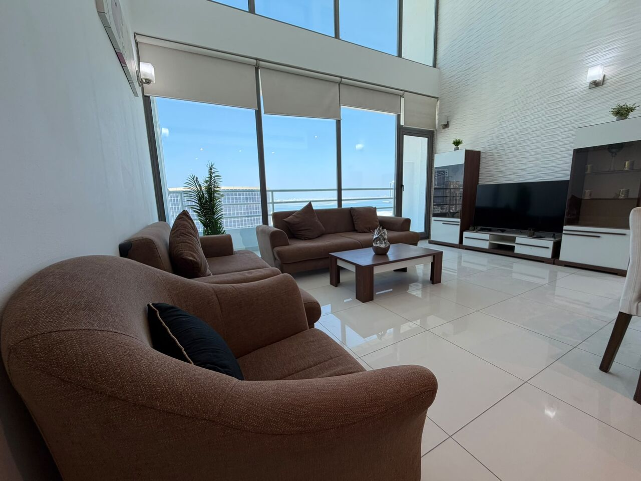 Juffair, Apartments, Flats, Houses & Villas, BHD 500/month,  Furnished,  3 BR,  Duplex APARTMENT For Rent In Juffair