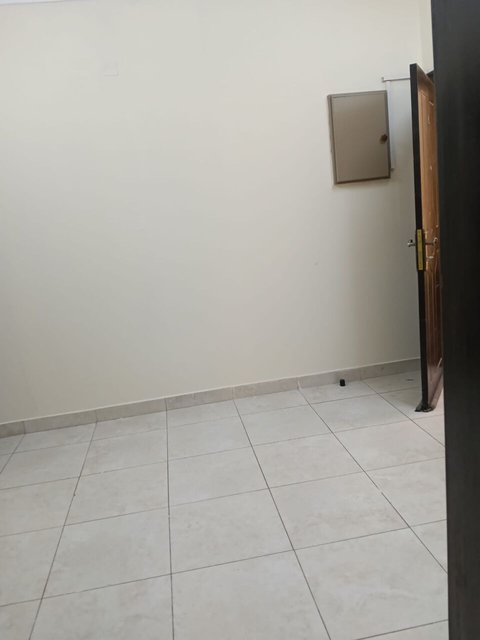 Gudaibiya, Apartments, Flats, Houses & Villas, BHD 160/month,  1 BR,  1 Bedroom Unfurnished Flat For Rent With Ewa Unlimited