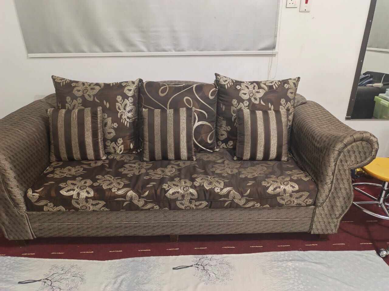 Hara, Furniture, SAR 400,  9 Seater Sofa Set Neat And Clean