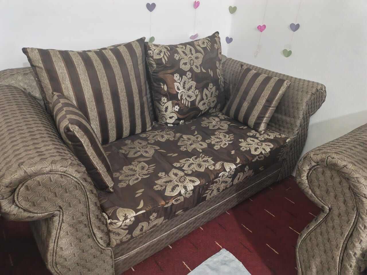Hara, Furniture, SAR 400,  9 Seater Sofa Set Neat And Clean
