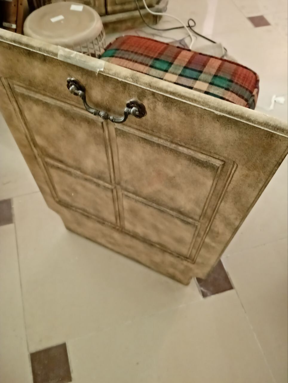 Riyadh, Furniture, SAR 1,  []FREE / GIVEAWAY] Solid Wood King-Size Bedroom Set &ndash; Urgent Pickup Needed