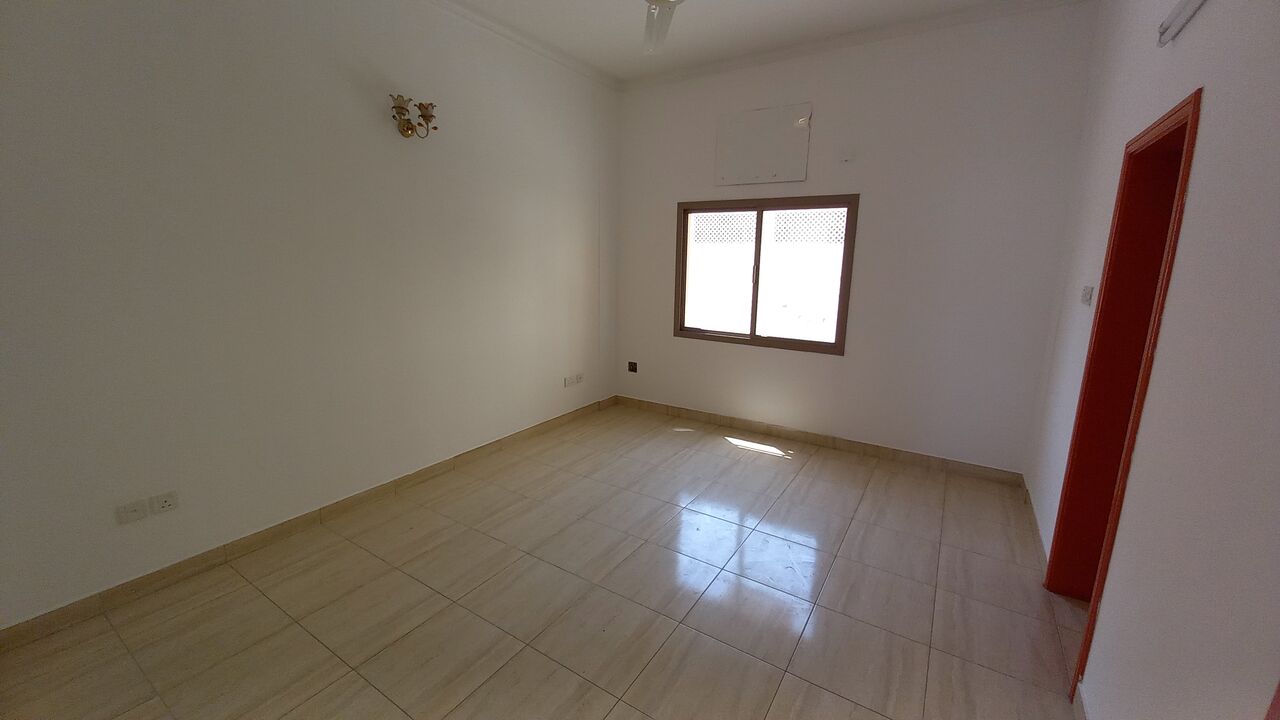 Tubli, Apartments, Flats, Houses & Villas, BHD 160/month,  2 BR,  FLAT NEAR ASIAN SCHOOL SUITABLE FOR FAMILY / EXECUTIVE BATCHELOR