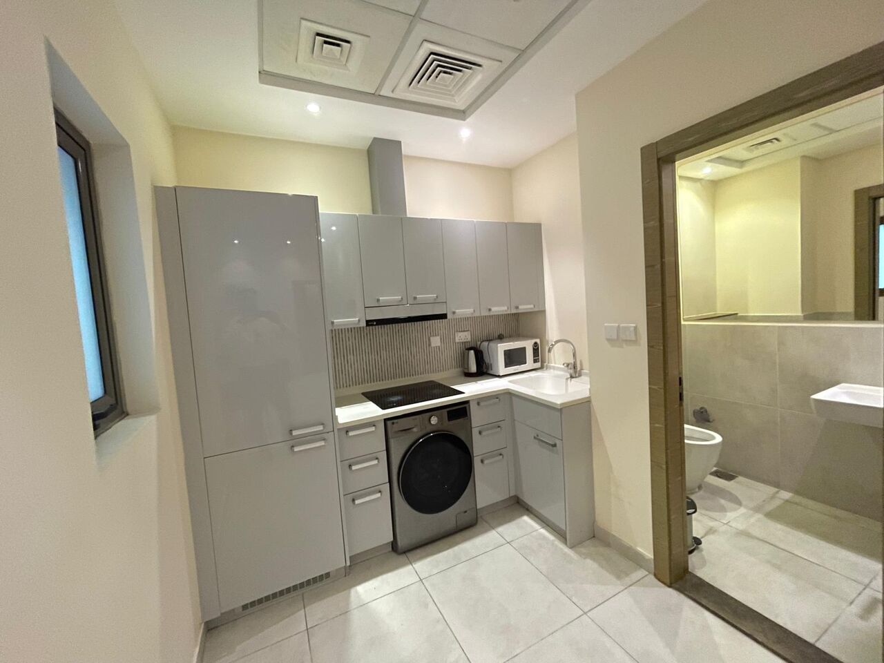 Juffair, Apartments, Flats, Houses & Villas, BHD 270/month,  1 BR,  1 Bedroom Fully Furnished With Ewa