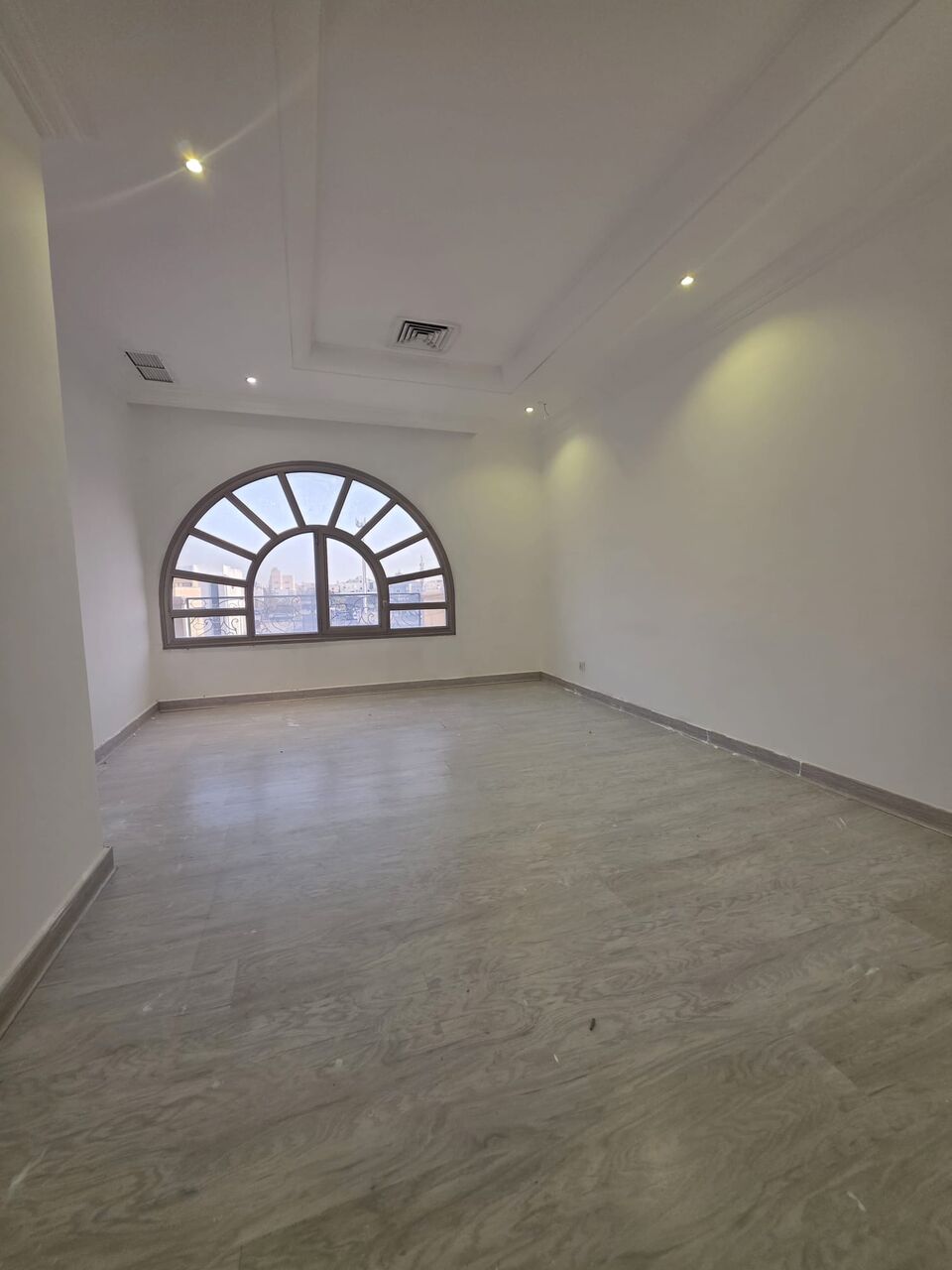 Kuwait City, Apartments, Flats, Houses & Villas, KWD 650/month,  3 BR,  Apartment For Rent In Al-Salam (for Small Kuwaiti Families Only).