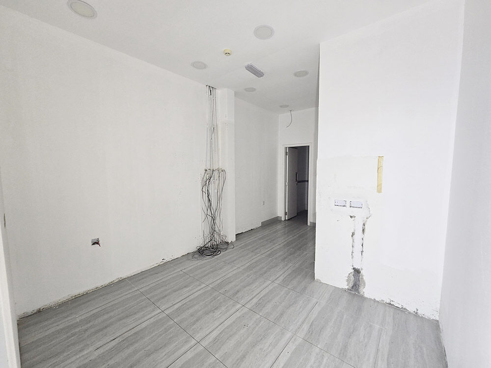 Galali, Shops, BHD 420,  18 Sq. Meter,  Spacious Large Commercial Shop In Galali