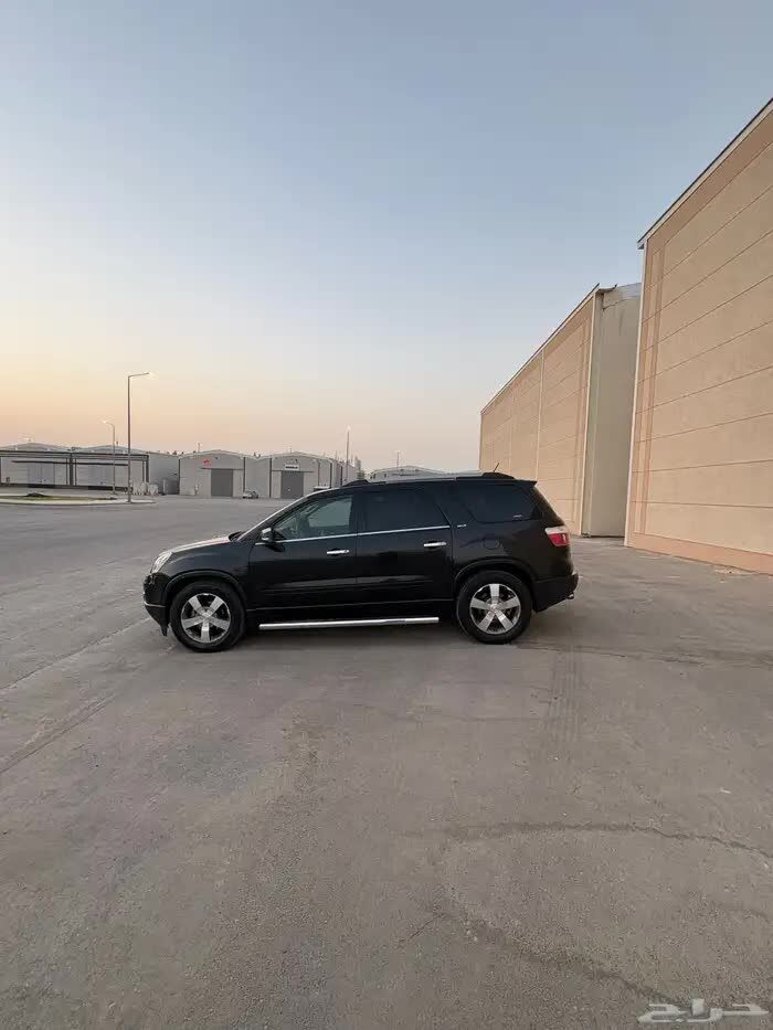 Riyadh, Vehicles, Cars & Trucks , SAR 18000,  GMC Acadia SLT 2011,  2011,  Automatic,  245000 KM,