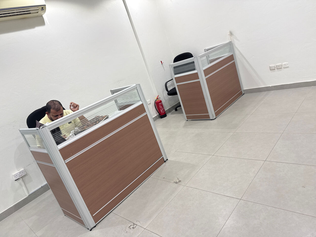 Dammam, Furniture, SAR 1200,  2 Office Furntiure Complete Set  , 2 Work Station With Chair , 3 Pc Visitmg Vhair With Ta