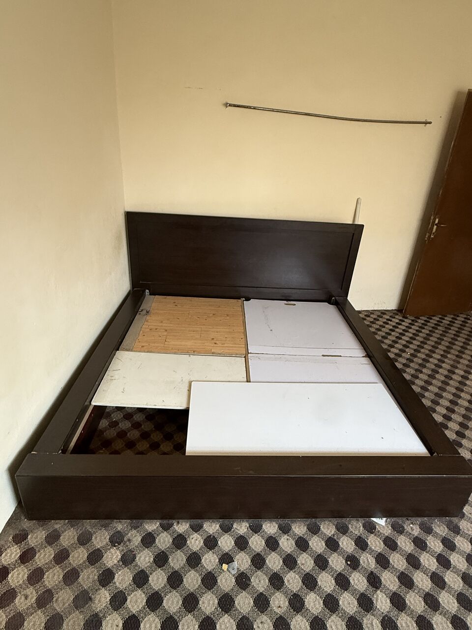 Salmaniya, Furniture, BHD 7,  Urgent Sale Bed For Sale Size : 206x206cms