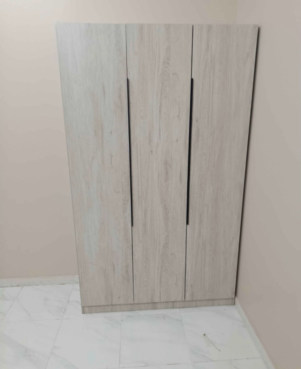 Jeddah, Furniture, SAR 5,  Premium Medium Bedroom Set With 3-Door Wardrobe | Modern & Stylish Furniture