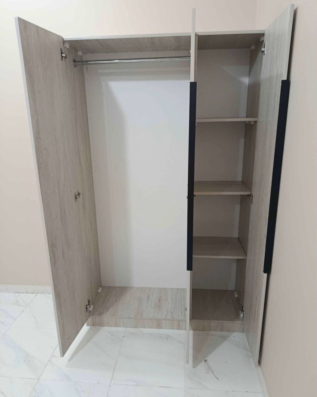 Jeddah, Furniture, SAR 5,  Premium Medium Bedroom Set With 3-Door Wardrobe | Modern & Stylish Furniture