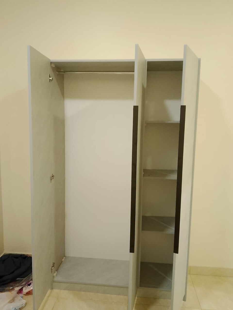Jeddah, Furniture, SAR 5,  Premium Medium Bedroom Set With 3-Door Wardrobe | Modern & Stylish Furniture