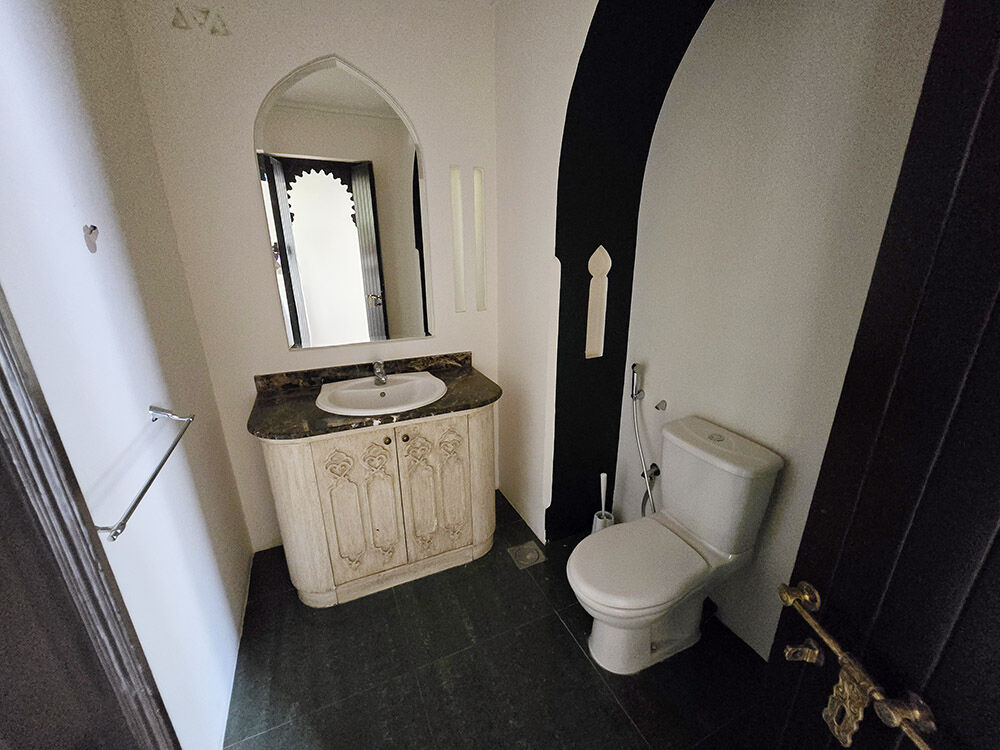 Janabiya, Villas, BHD 900,  350 Sq. Meter,  Spacious 5BR Villa With Private Garden For Rent In Janabiya &ndash; BD 900