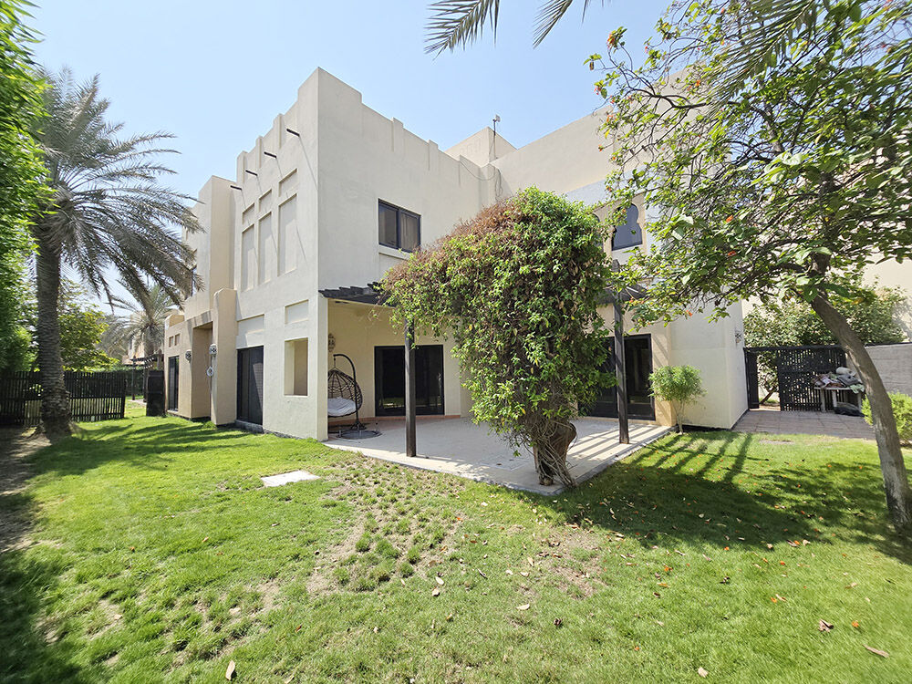 Janabiya, Villas, BHD 900,  350 Sq. Meter,  Spacious 5BR Villa With Private Garden For Rent In Janabiya &ndash; BD 900