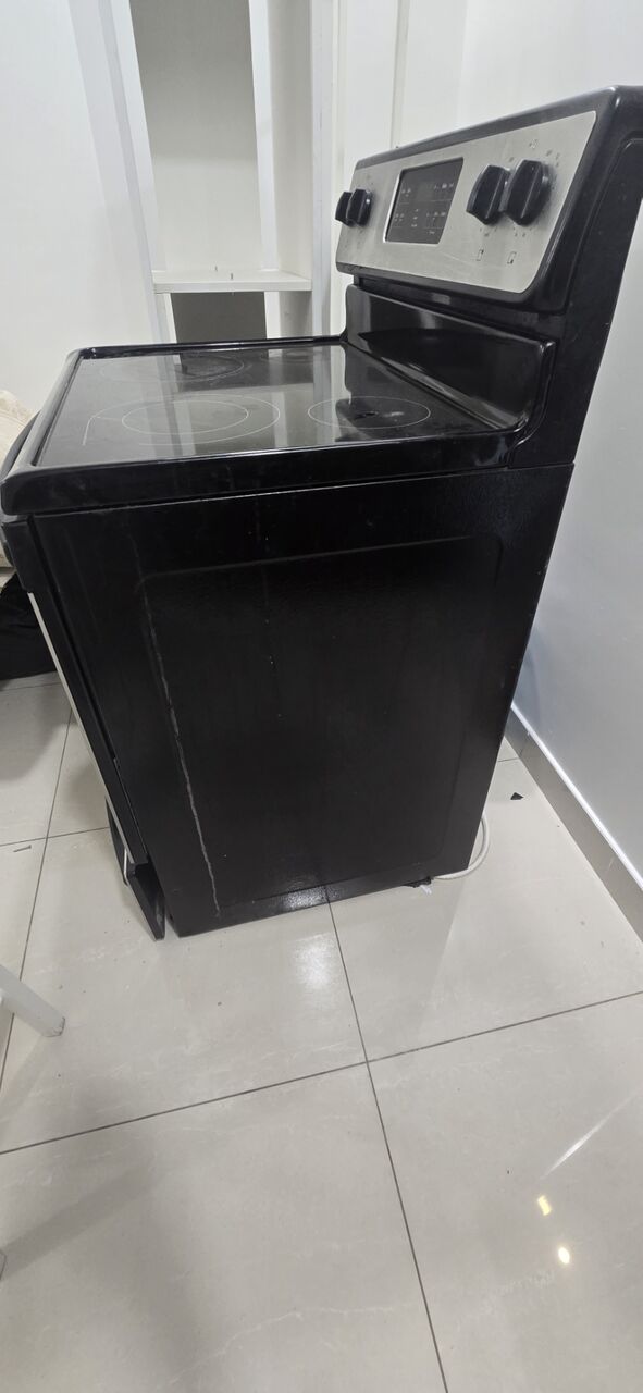 Riyadh, Household Items, SAR 1650,  Gibson Stove For Sale (Full Electric)
