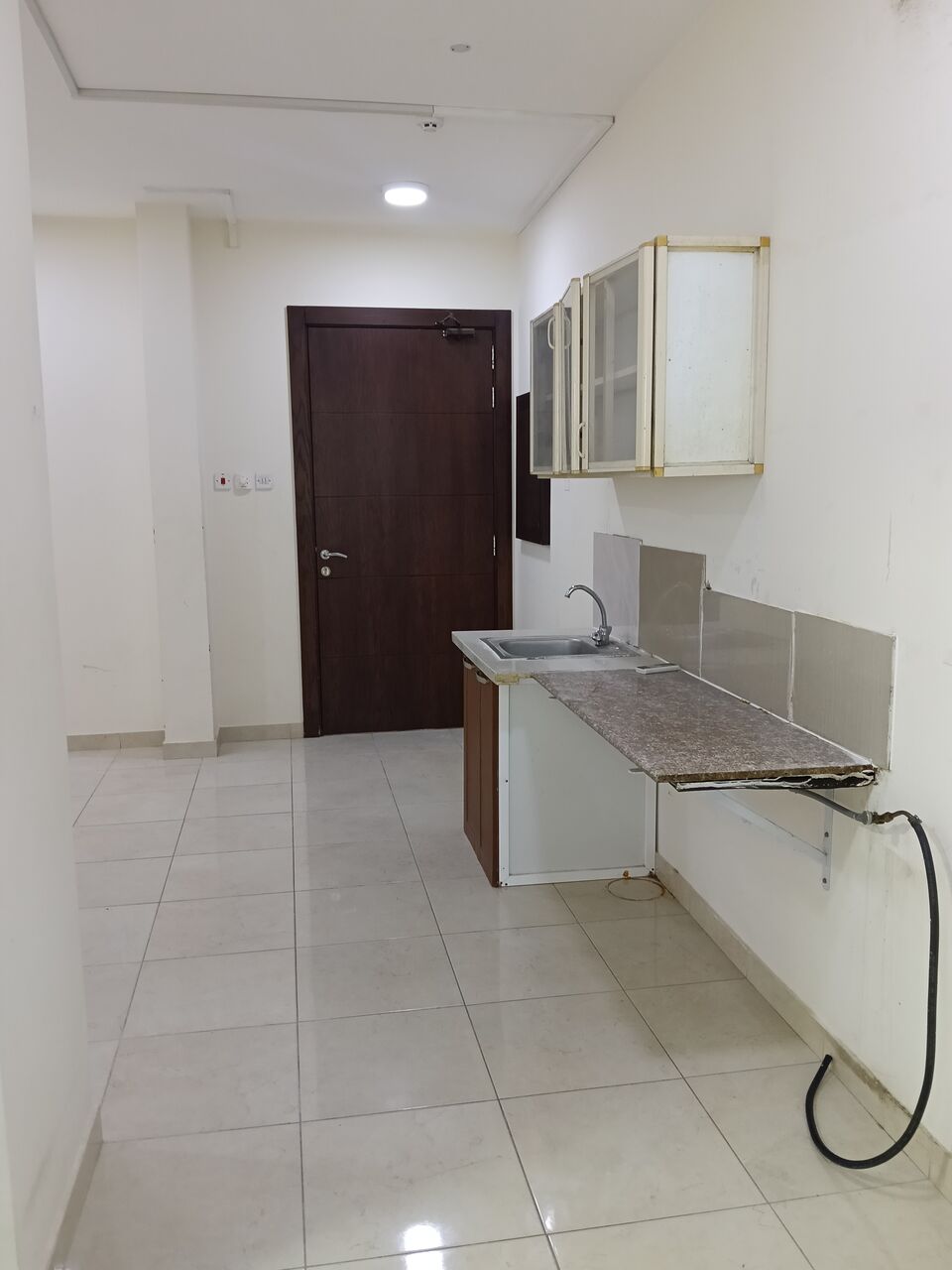 Gudaibiya, Apartments, Flats, Houses & Villas, BHD 150/month,  1 BR,  1 Bedroom Unfurnished Flat For Rent With Ewa