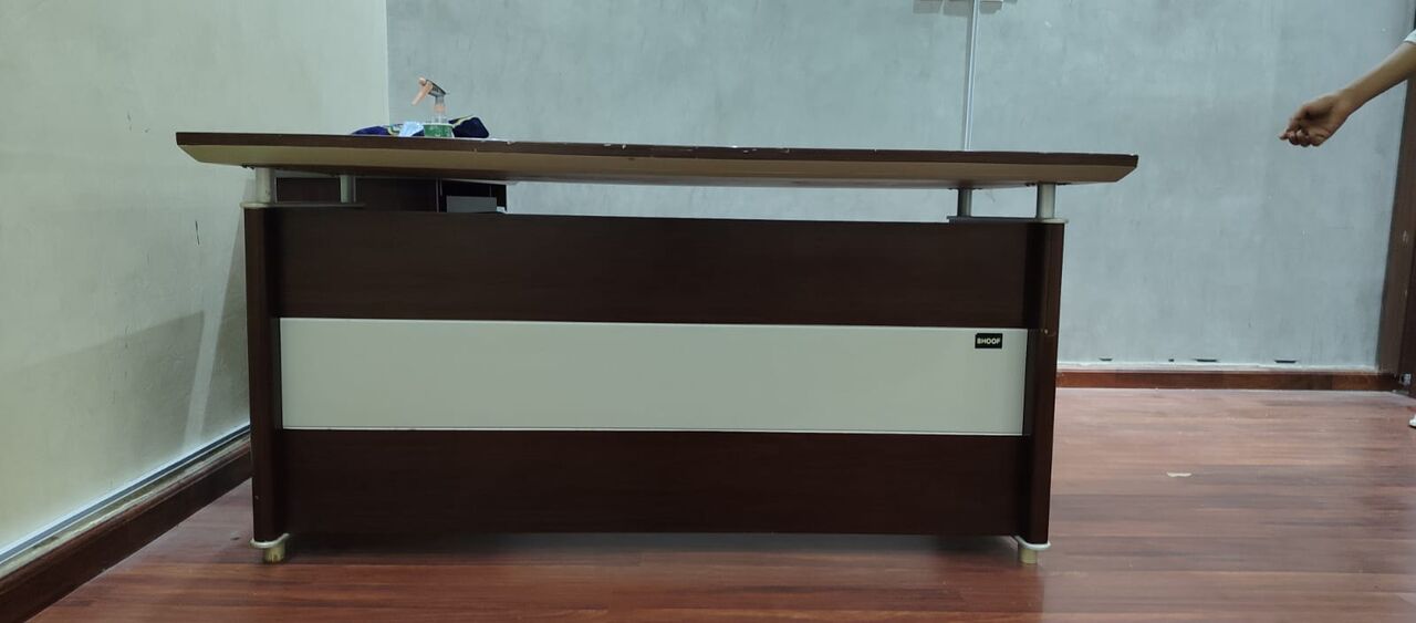 Jeddah, Furniture, SAR 350,  Office Table / Desk Table