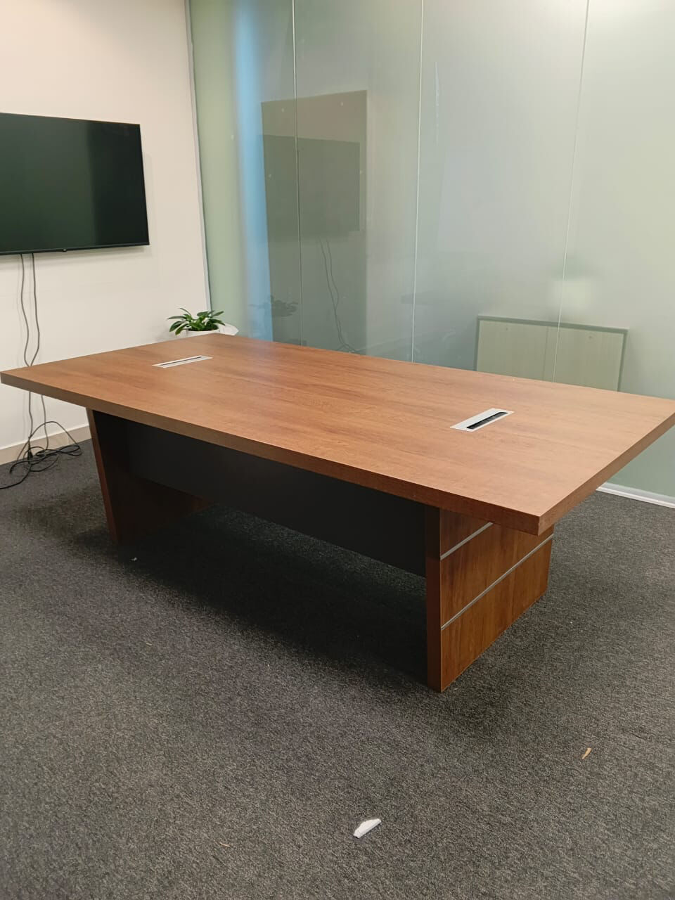 Jeddah, Furniture, SAR 1,  MEETING TABLE AVAILABLE IN DIFFERENT SIZES AND CHAIRS AVAILABLE IN LOW PRICES