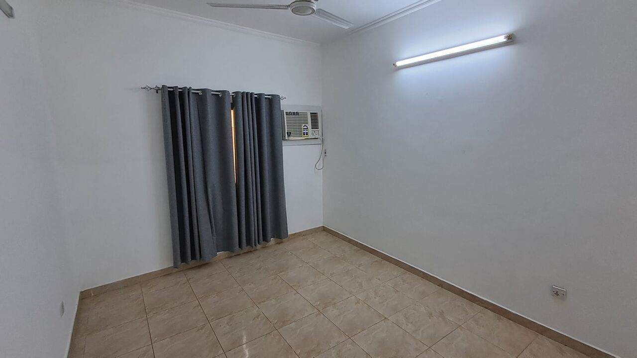 Ras Rumman, Apartments, Flats, Houses & Villas, BHD 200/month,  2 BR,  Semi Furnished Flat For Rent EWA Inclusive At Good Location