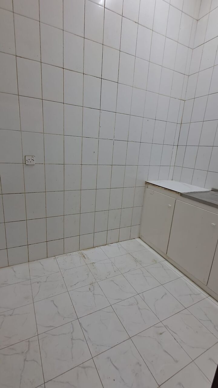 Ras Rumman, Apartments, Flats, Houses & Villas, BHD 200/month,  2 BR,  Semi Furnished Flat For Rent EWA Inclusive At Good Location