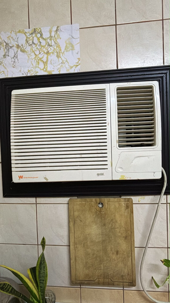 Dammam, Air Conditioners, SAR 650,  WHITE WESTINGHOUSE AC FOR SALE
