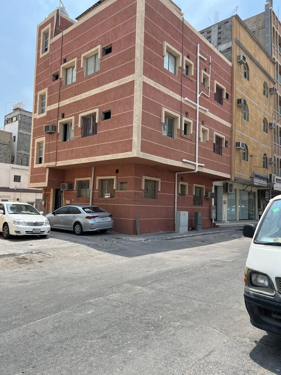 Khobar, Apartments, Flats, Houses & Villas, SAR 11001500/month,  1 BR,  1000 Sq. Meter,  Hi We Have Single Bed Room And 2 Bed Room Flat For Rent. 2floor Building Total 5 Recently