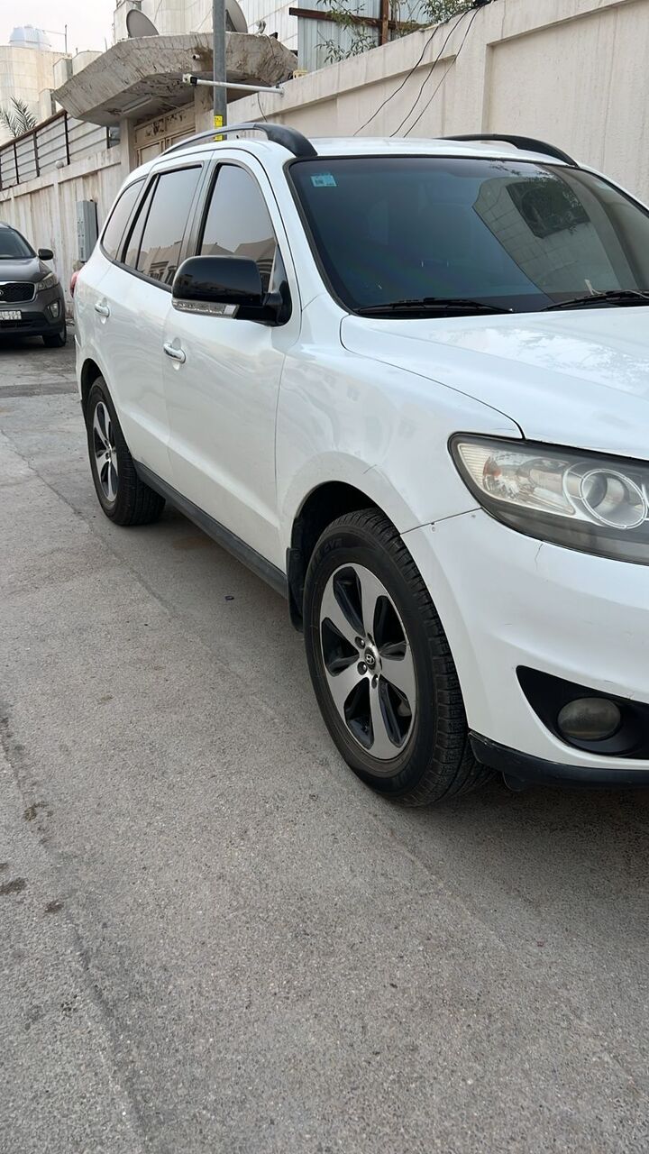 Riyadh, Vehicles, Cars & Trucks , SAR 20000,  Hyundai Santa Fe,  2012,  Automatic,  400000 KM,  HYUNDAI SENTAFE