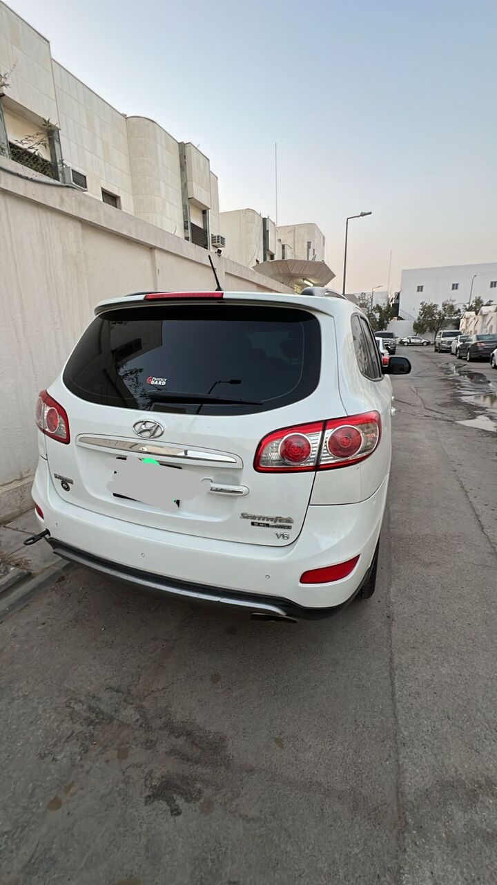 Riyadh, Vehicles, Cars & Trucks , SAR 20000,  Hyundai Santa Fe,  2012,  Automatic,  400000 KM,  HYUNDAI SENTAFE