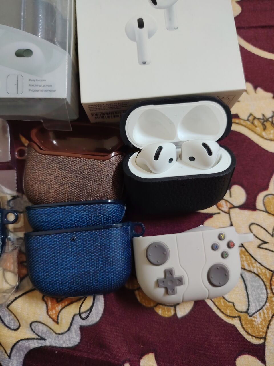 Riyadh, Mobile Phones, SAR 500,  Apple Airpods 4 (ANC)
