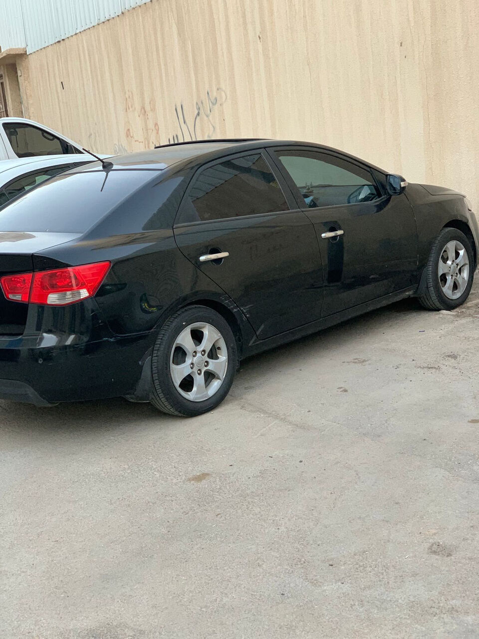 Riyadh, Vehicles, Cars & Trucks , SAR 17000,  Kia Cerato,  2010,  Automatic,  295000 KM,  For Sale:   &ndash; Full Option