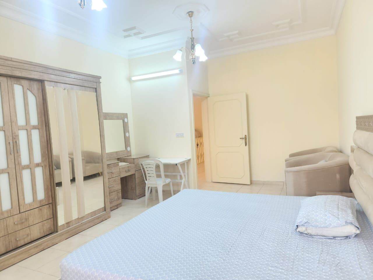 Olaya, Apartments, Flats, Houses & Villas, SAR 2000/month,  4 BR,  Executive Bath Attached Room