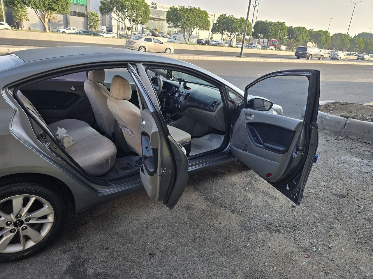 Abha, Vehicles, Cars & Trucks , SAR 23000,  Kia Cerato,  2016,  Automatic,  264000 KM,
