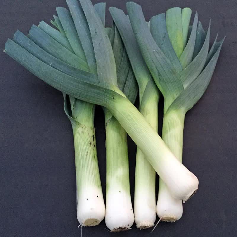 Brunei, Food, EUR 1,  Fresh Leek And Spring Onions