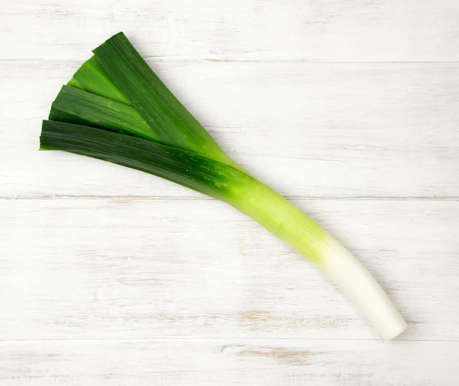 Brunei, Food, EUR 1,  Fresh Leek And Spring Onions
