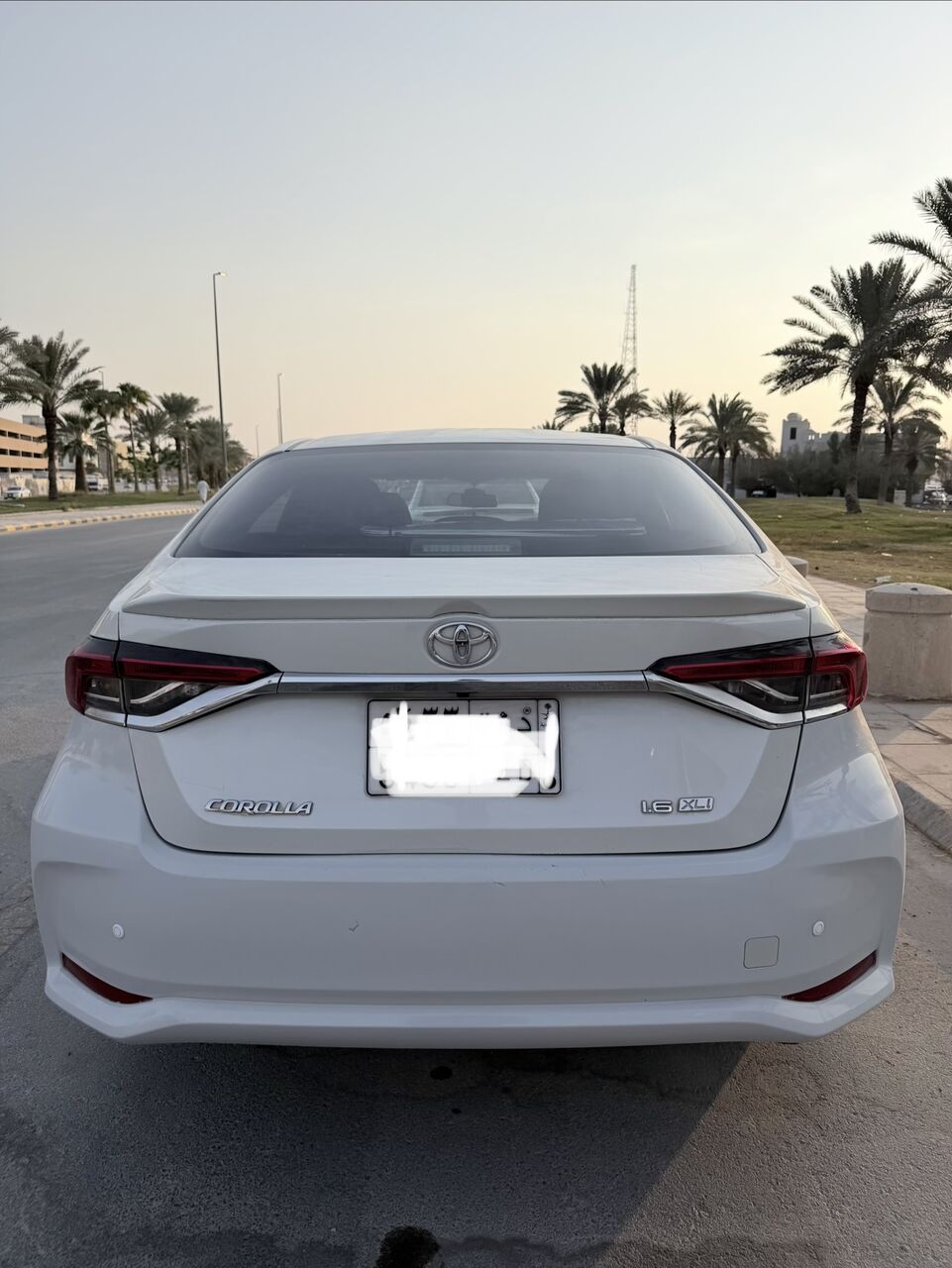 Riyadh, Vehicles, Cars & Trucks , SAR 42000,  Toyota Corolla 1.6 Xli Executive Moonroof Edition White,  2020,  Automatic,  110026 KM,