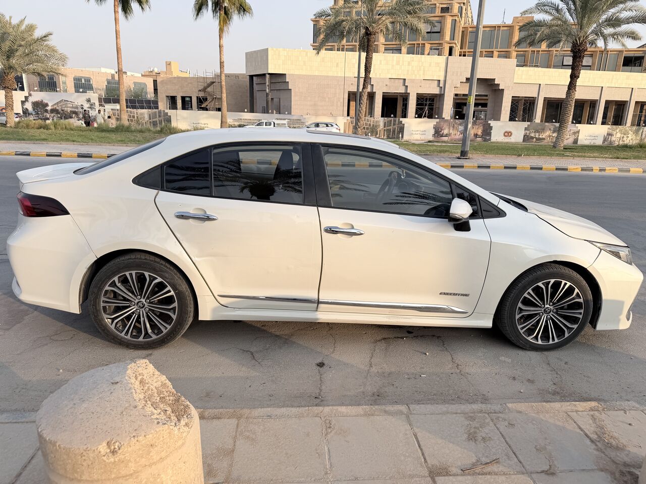 Riyadh, Vehicles, Cars & Trucks , SAR 42000,  Toyota Corolla 1.6 Xli Executive Moonroof Edition White,  2020,  Automatic,  110026 KM,