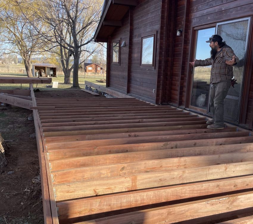 New York, Construction, Set Apart Fence And Deck