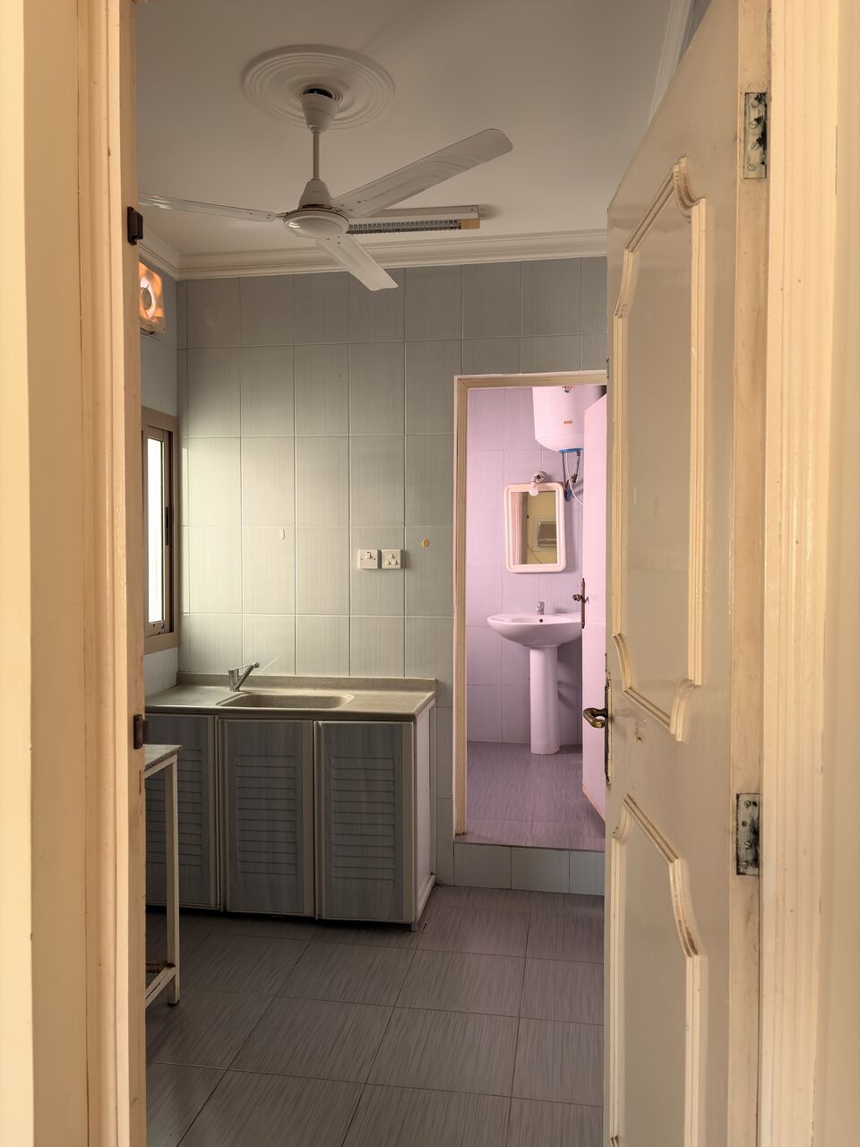 Gudaibiya, Apartments, Flats, Houses & Villas, BHD 160/month,  1 BR,  Flat For Rent &ndash; Neda Building, Gudaibiya ( Near To Swiss International Palace Hotel)