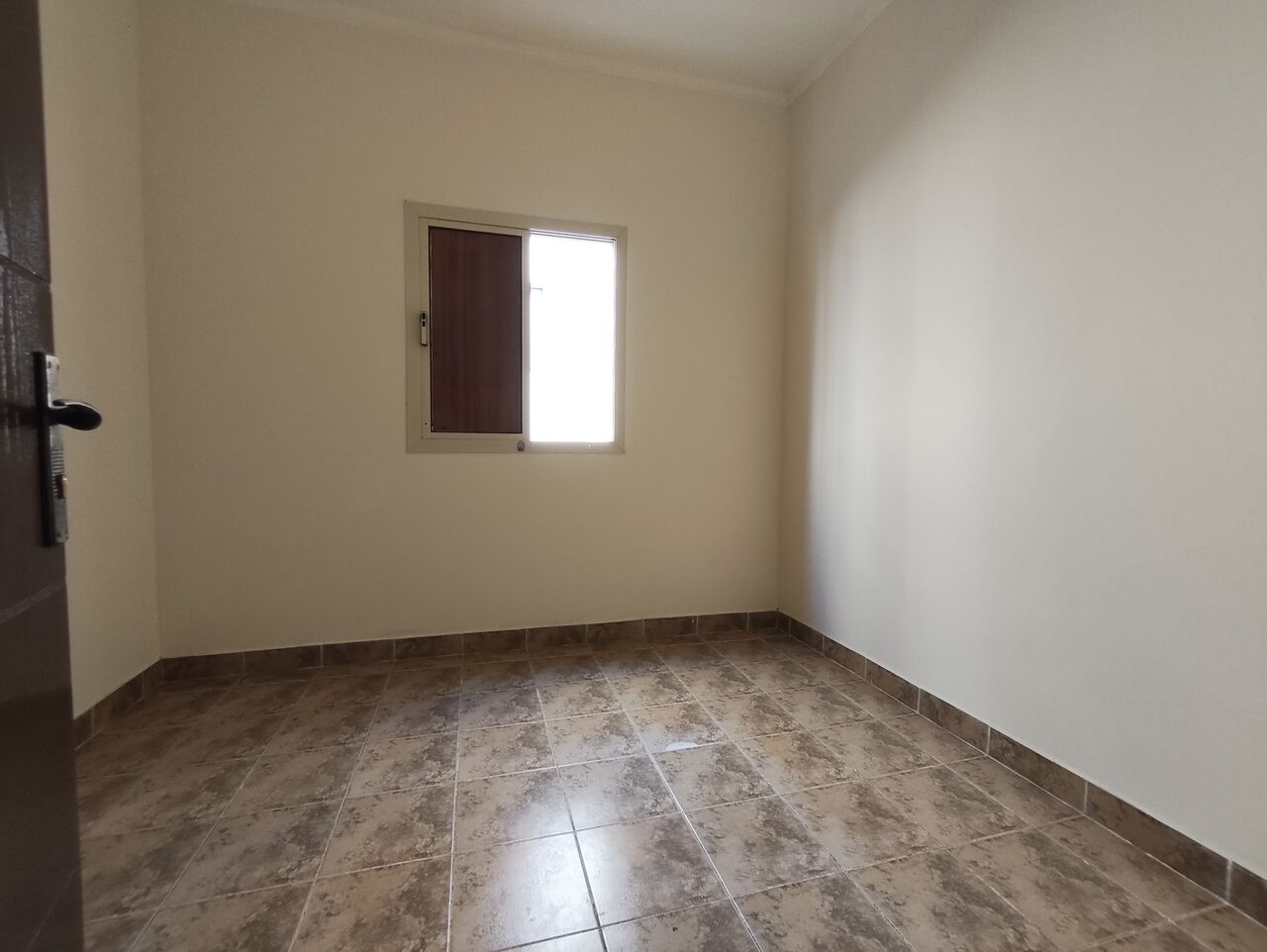 Tubli, Apartments, Flats, Houses & Villas, BHD 220/year,  4 BR,  Tubli:- 4Bhk Unfurnished Flat On Rent..