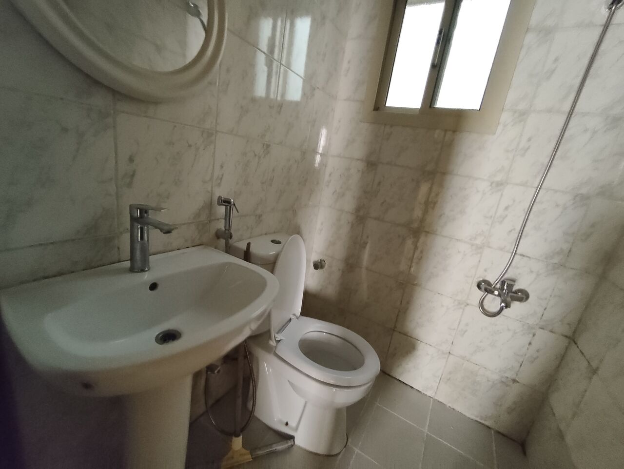 Tubli, Apartments, Flats, Houses & Villas, BHD 220/year,  4 BR,  Tubli:- 4Bhk Unfurnished Flat On Rent..