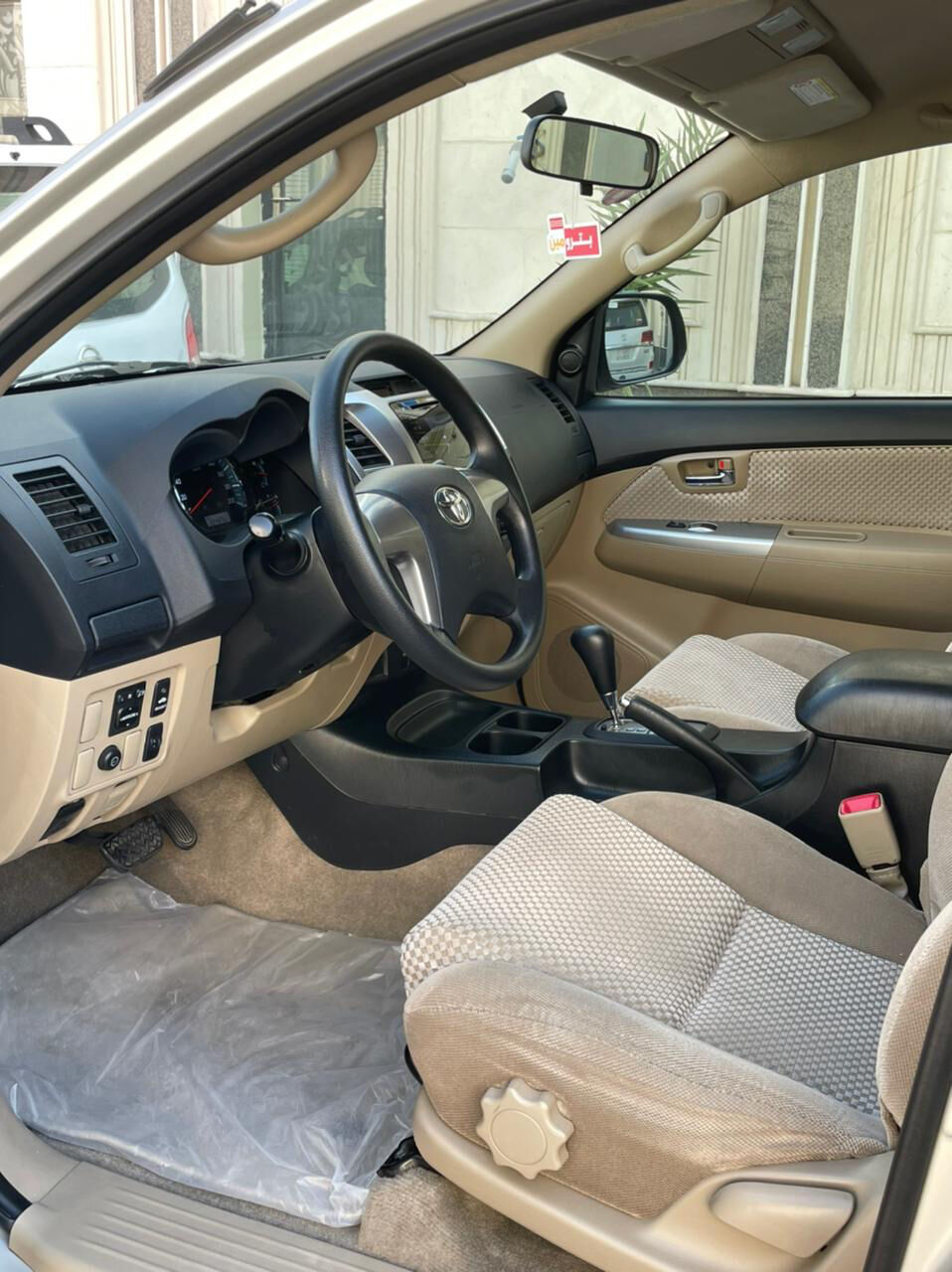 Khobar, Vehicles, Cars & Trucks , SAR 65000,  Toyota Fortuner,  2013,  Automatic,  140000 KM,   . Only 140k Kms. NO Accidents All Original Paint.