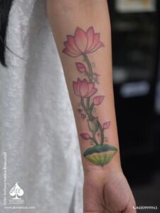 Mumbai, Creative, Minimalist Floral Tattoos In Mumbai: Simple Designs With Natural Beauty