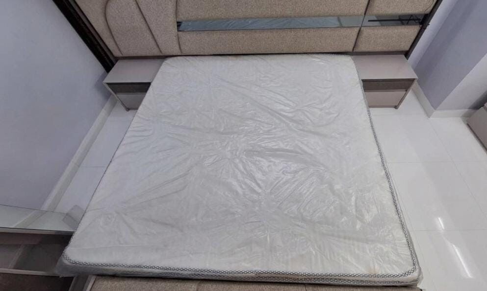 Manfuha Al-Jadidah, Furniture, SAR 1000,  2 Mattresses