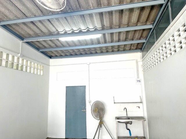 Bangkok, Villas, THB 9998,  12 Sq. Feet,  MRT โชคชัย 4 700 ม. ลาดพร้าว71 โกดังให้เช่า ขนา