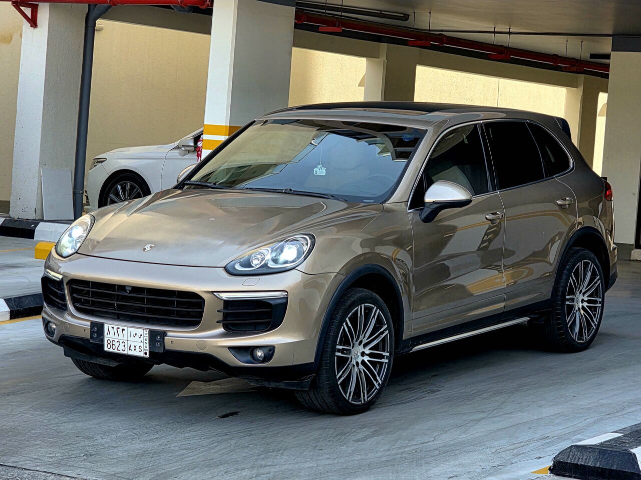 Dammam, Vehicles, Cars & Trucks , SAR 71000,  Porsche Cayenne,  2016,  Automatic,  206000 KM,  Good Condition. 6-cylinder
