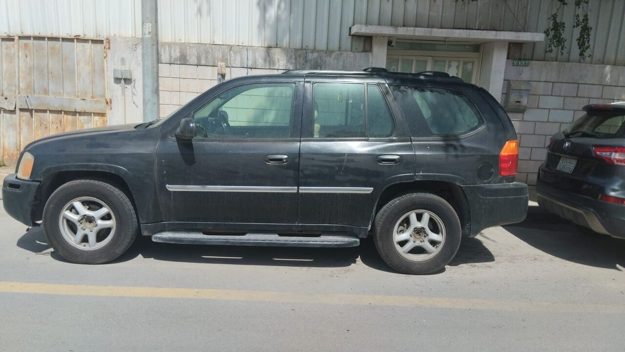 Khobar, Vehicles, Cars & Trucks , SAR 10,  Gmc Envoy,  2007,  Automatic,  320000 KM,