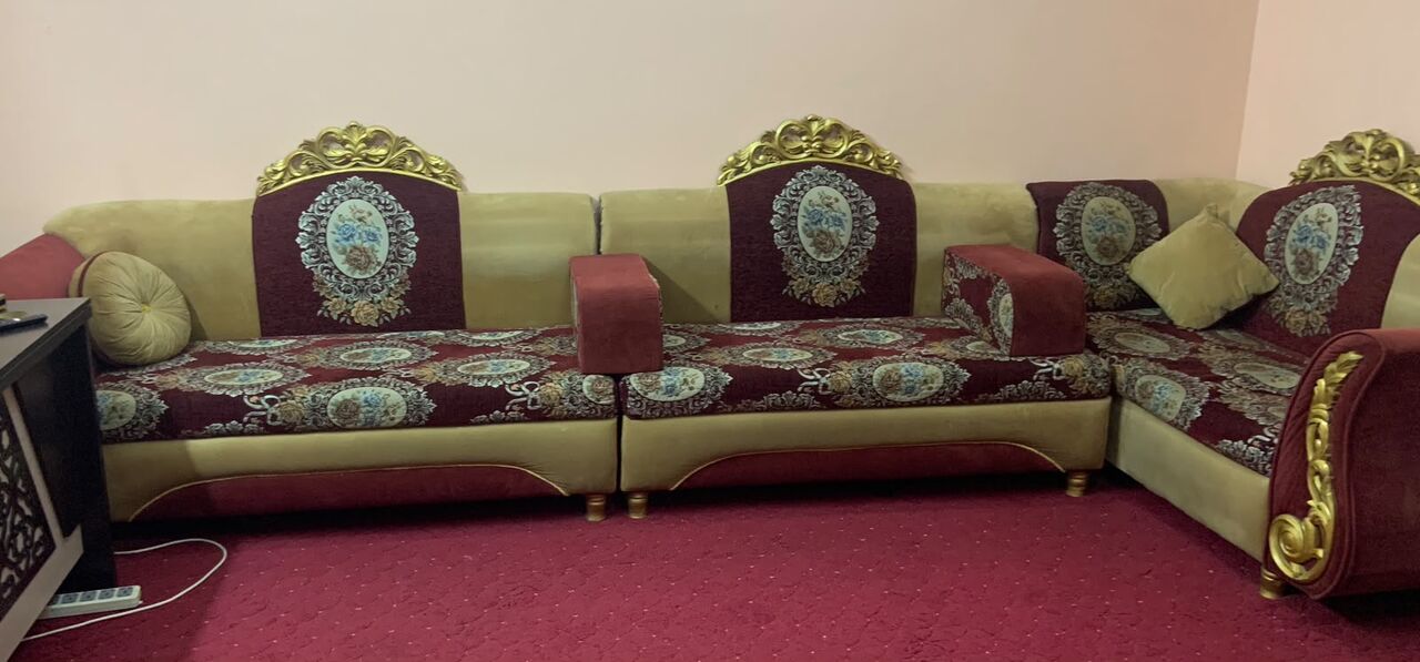 Al Aziziyah, Furniture, SAR 650,  A Classic 9 Seater Sofa Set For Sale