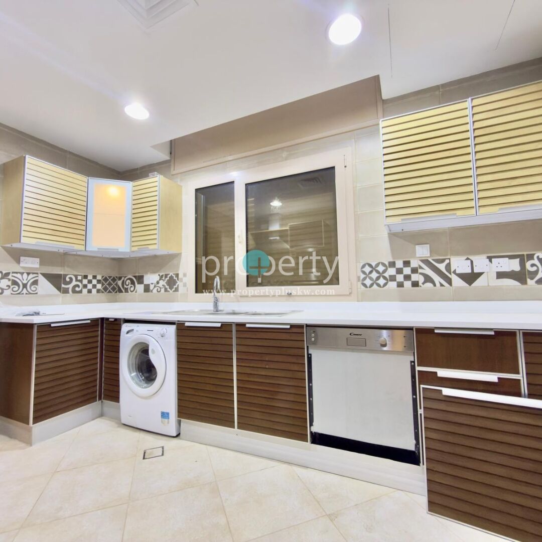 Kuwait City, Apartments, Flats, Houses & Villas, KWD 1100/month,  2 BR,  Two Bedroom Sea View Compound Apartments For Rrent In Al-Bida